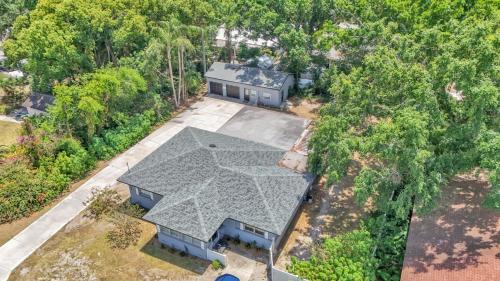 Winter Haven House | Sleeps 16+, Sports Team Friendly, Pet Friendly
