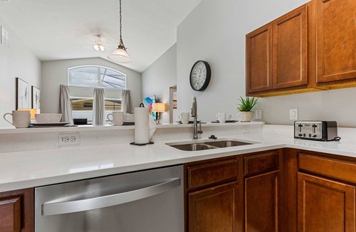 Veranda Palms House | Sleeps 8·Pvt Pool·Game Room·Clubhouse Amenities