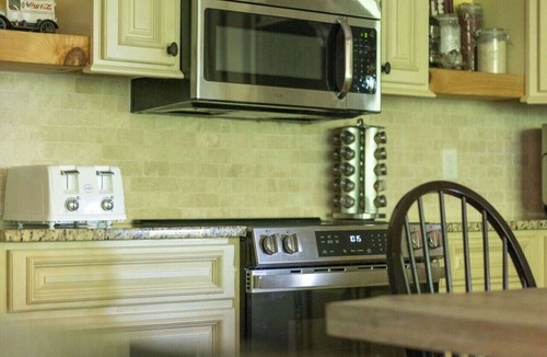 Kodak House | Smoky Trails Retreat | Sleeps 16 + Lots of Games!
