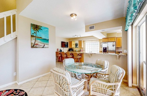 Isla del Sol House | Snowbird friendly townhouse near downtown with heated pool hot tub grill golf
