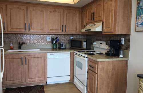 Casa del Mar Condo | Soak Up the Sun and Waterviews from this Spacious Florida Coastal Getaway
