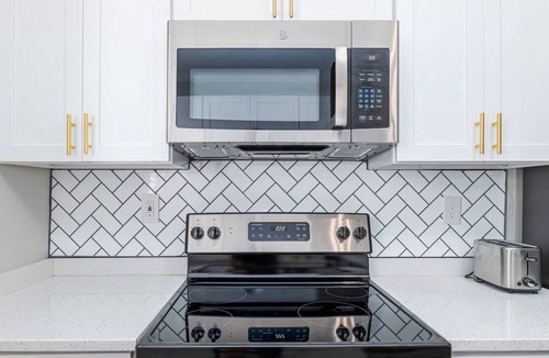 Cottage Line Apartment | Sojourn 2 BR Beach Side Bliss Tide Suite