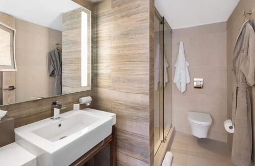 City Center Hotel | South Beach Hideaway | 3 Deluxe Double Rooms | 1.5 mi to Miami Beach Golf Club