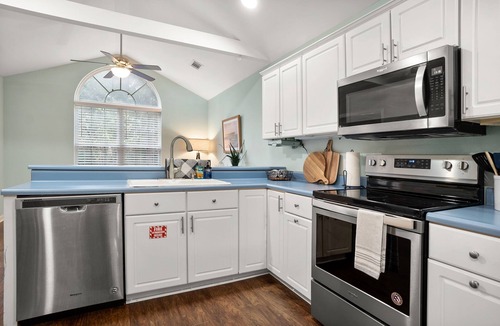 Beaufort House | Southern Belle - Close to Parris Island for Marine Graduations!