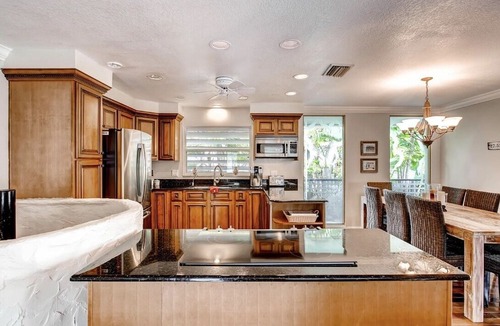 Anna Maria House | Southern Magnolia Retreat