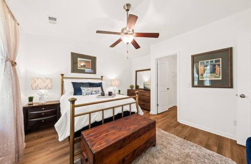 Ladson House | Southern Oak Cottage