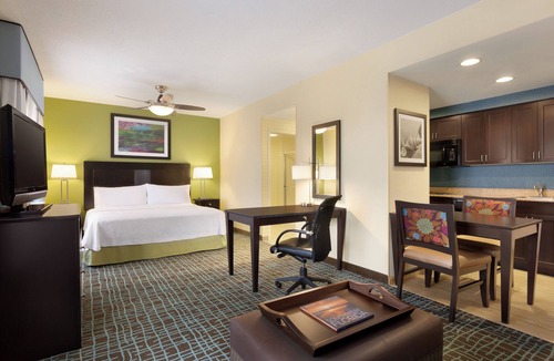 Biggar Hotel | Southwest FL Getaway! Comfortable Unit w/Kitchen and Free Breakfast