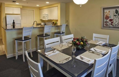 Hilton Head Island Condo | Spacious 1 bedroom condo convenient to beach, dinning, and shopping