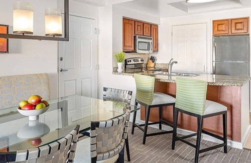Orlando Condo | Spacious 1-bedroom 1 bath villa with full kitchen beautiful Orlando with AC