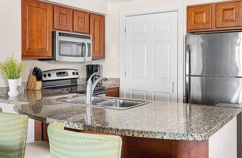 Orlando Condo | Spacious 1-bedroom 1 bath villa with full kitchen beautiful Orlando with AC