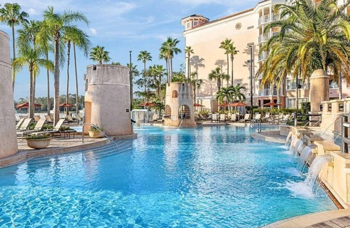 Orlando Condo | Spacious 1-bedroom 1 bath villa with full kitchen beautiful Orlando with AC
