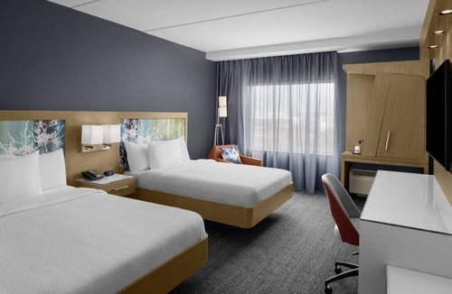 Orlando Hotel | Spacious 1BR Near Disney | Courtyard by Marriott Orlando