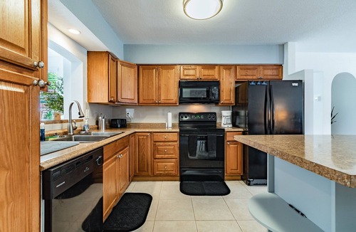 Ozona House | Spacious 3 bed/2 bath House In Ozona/Palm Harbor. INCLUDES KAYAKS & FISHING