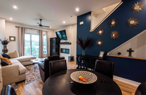 Lindridge-Martin Manor House | Spacious 3-bedroom 3 1/2 bath newly built townhome minutes from downtown & Emory