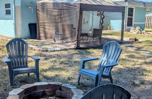 Survey Creek House | Spacious 4-bedroom house on the water, with WiFi and large yard.
