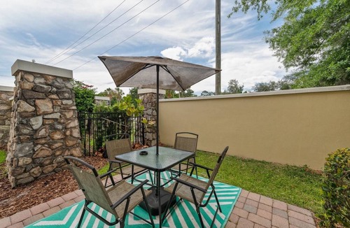 Sanford House | Spacious 4-bedroom townhome with Cable and WiFi in charming Sanford