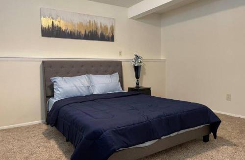 Charlotte House | Spacious 4BR - 10 Min to Uptown - Yard - Pets OK