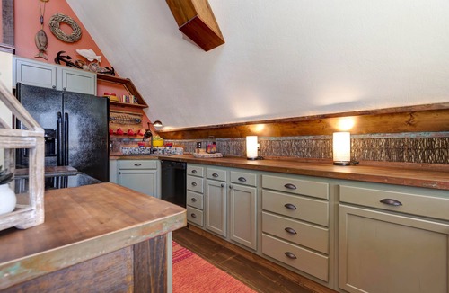 Lampe Cabin | Spacious 4BR/4BA Table Rock Lake Retreat
