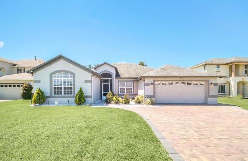 Crescent Lakes Villa | Spacious 4Br Family Villa Near Disney With Pool & Games