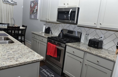 Lawrenceville House | Spacious 5-bedroom house with AC and WiFi in charming Lawrenceville