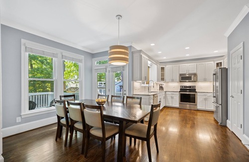 North Raleigh House | Spacious 5 Bedroom, Hot Tub, Arcade Room, EV Charger, Handicap & Quiet Culdesac!