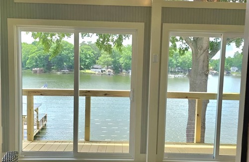 New London House | Spacious 5-bedroom water front house on Badin Lake, New London NC, SLEEPS 18