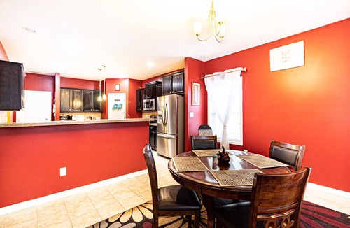 Fayetteville House | Spacious 5BR Retreat Near Fort Liberty & Hospitals