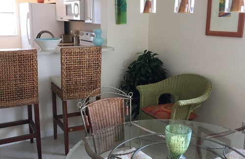 Fort Pierce Shores Apartment | Spacious 5th-floor condo at Ocean Harbour North on serene Hutchinson Island