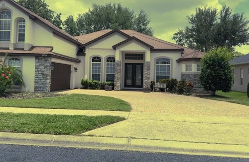 Sanford House | Spacious 6-bedroom house in charming Sanford with AC, laundry room, and parking.