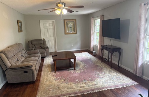 Belvedere House | Spacious 7-bedroom house with WiFi and AC in amazing North Augusta