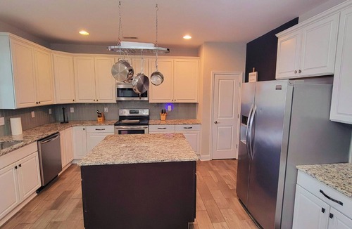 Murraysville House | Spacious 7-bedroom house with WiFi, fitness room in beautiful Wilmington