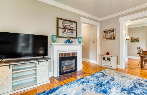 Athens House | Spacious Athens Home ~ 1 Mi to Downtown!