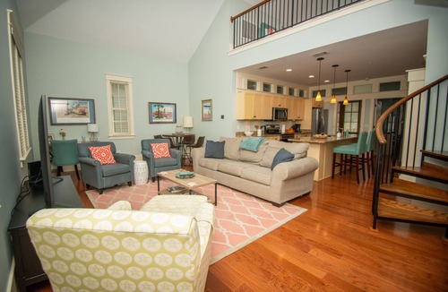 Habersham Condo | Spacious Condo with Private Balcony: A Pet Owner's Dream in the Lowcountry