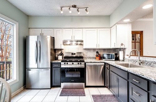 Franklin House | Spacious Family Home in Franklin w/Playground