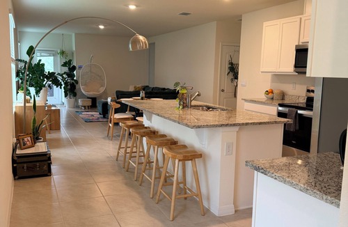 St. Cloud House | Spacious Family Retreat Near Disney, Lake Nona & Cocoa Beach