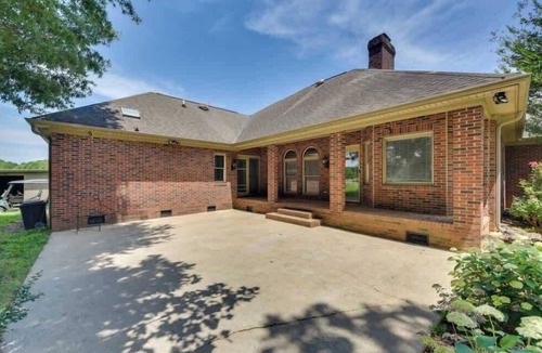 Cabarrus County House | Spacious Home-Game Room - Private Pond - Sleeps 16
