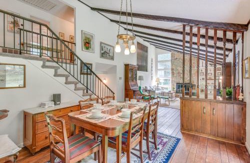 Central House | Spacious Home w/Porch, 4 Mi to Downtown Clemson!