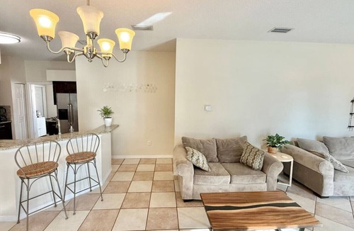 Brandon House | Spacious House w/Heated Pool & Hot Tub near Tampa