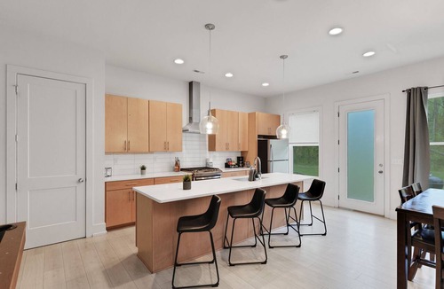 Sugar Creek House | Spacious King Ste Pool Table, Mins to NoDa & UPTWN!