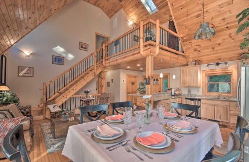 Santeetlah House | Spacious Lake Santeetlah Cottage w/Lake Views!