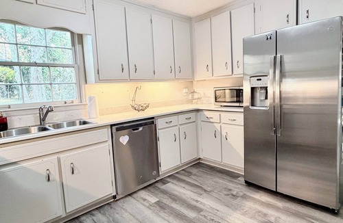 Marietta House | Spacious Luxury Charming 4-bedroom2/5 baths, Creek View, Game Room in Marietta
