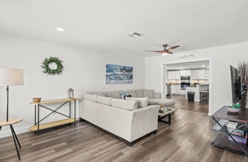 Vero Beach South House | Spacious Multi-Unit 8-bedroom house with AC and WiFi in delightful Vero Beach