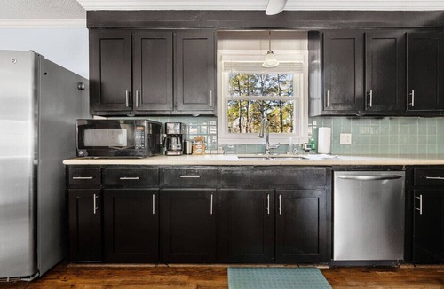 Seven Oaks Apartment | Spacious Oasis With Pool | Near Harbison | 5BR