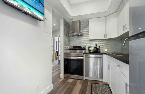 Bel Air Condo | Spacious ocean walk condo in gorgeous Lauderdale by the Sea
