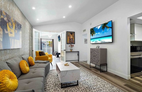Bel Air Condo | Spacious ocean walk condo in gorgeous Lauderdale by the Sea