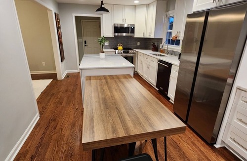 Foxcroft House | Spacious & Private Willow Creek Getaway ★ King Bed & Laundry ★ Near DT Raleigh