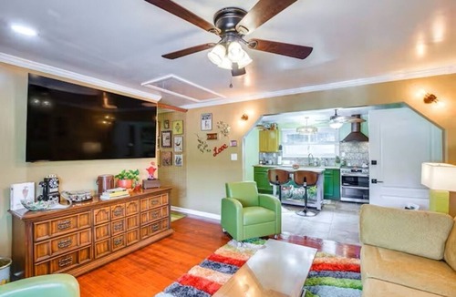 Pine Forest House | Spacious Quiet Area Perfect for Work/Family Stays