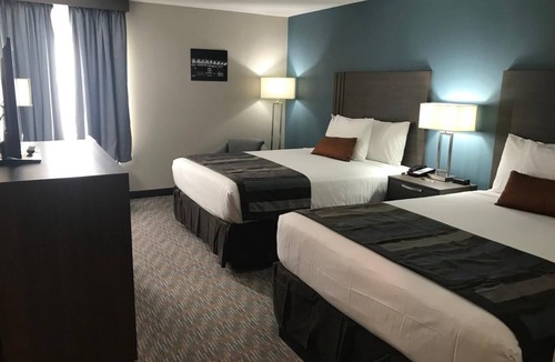Florida Central Atlantic Coast Hotel | Spacious Resort-Style Stay Near Disney Springs + Easy Drive to Orlando’s Best Th