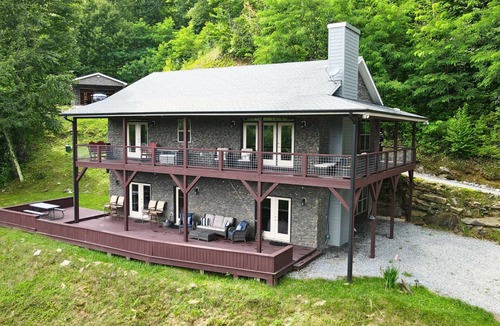 Maggie Valley Cabin | Spacious Smoky Mountain Getaway - Sleeps 10, Game Room, Firepit & Views