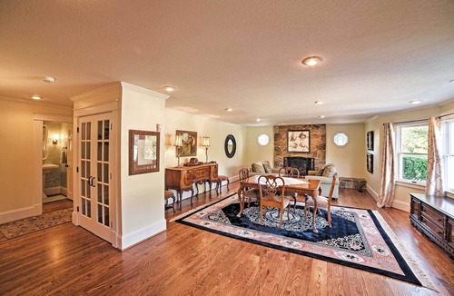Cleveland House | Spacious & Stunning Cleveland Getaway on 1 Acre